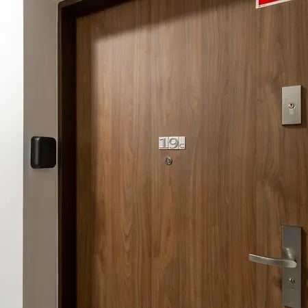 Business Deluxe By Bookinghost Apartamento