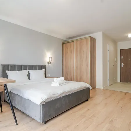 Business Deluxe By Bookinghost