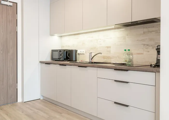 Business Deluxe By Bookinghost