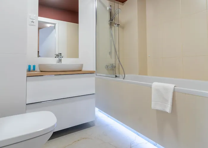 Business Deluxe By Bookinghost