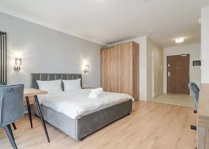 Business Deluxe By Bookinghost